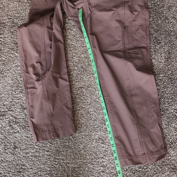 Kirkland Signature Ladies' Ankle Length Travel Pant, 6M Burgundy - Picture 5 of 10